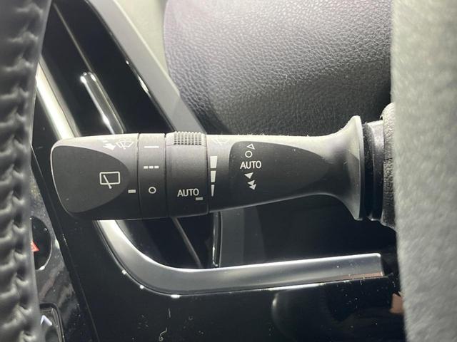 プリウス Aツーリングセレクション 4WD 全周囲カメラ 寒冷地仕様 衝突被害軽減システム レーダークルーズ 禁煙車 レザーシート パワーシート コーナーセンサー スマートキー LEDヘッド ビルトインETC オートハイビーム(27枚目)