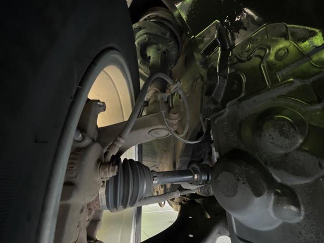 エクストレイル ２０Ｘ　エマージェンシーブレーキパッケージ　４ＷＤ　バックカメラ　衝突被害軽減システム　禁煙車　スマートキー　ＬＥＤヘッドライト　ＥＴＣ　純正１７インチアルミ　オートライト　デュアルエアコン　Ｂｌｕｅｔｏｏｔｈ　ＣＤ　ＤＶＤ再生（21枚目）