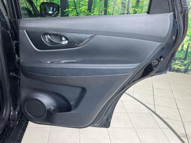 エクストレイル ２０Ｘ　エマージェンシーブレーキパッケージ　４ＷＤ　バックカメラ　衝突被害軽減システム　禁煙車　スマートキー　ＬＥＤヘッドライト　ＥＴＣ　純正１７インチアルミ　オートライト　デュアルエアコン　Ｂｌｕｅｔｏｏｔｈ　ＣＤ　ＤＶＤ再生（56枚目）