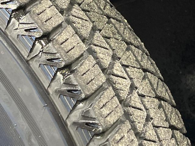 エクストレイル ２０Ｘ　エマージェンシーブレーキパッケージ　４ＷＤ　バックカメラ　衝突被害軽減システム　禁煙車　スマートキー　ＬＥＤヘッドライト　ＥＴＣ　純正１７インチアルミ　オートライト　デュアルエアコン　Ｂｌｕｅｔｏｏｔｈ　ＣＤ　ＤＶＤ再生（58枚目）