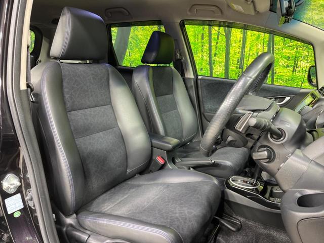 フィットシャトルハイブリッド ハイブリッド　クールエディション　ＳＤナビ　バックカメラ　寒冷地仕様　禁煙車　ハーフレザーシート　ＬＥＤヘッド　クルコン　純正１５インチアルミ　オートライト　デュアルエアコン　Ｂｌｕｅｔｏｏｔｈ　ＣＤ　ＤＶＤ再生　フルセグ（9枚目）