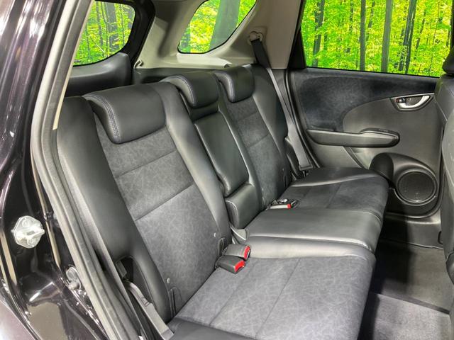 フィットシャトルハイブリッド ハイブリッド　クールエディション　ＳＤナビ　バックカメラ　寒冷地仕様　禁煙車　ハーフレザーシート　ＬＥＤヘッド　クルコン　純正１５インチアルミ　オートライト　デュアルエアコン　Ｂｌｕｅｔｏｏｔｈ　ＣＤ　ＤＶＤ再生　フルセグ（10枚目）