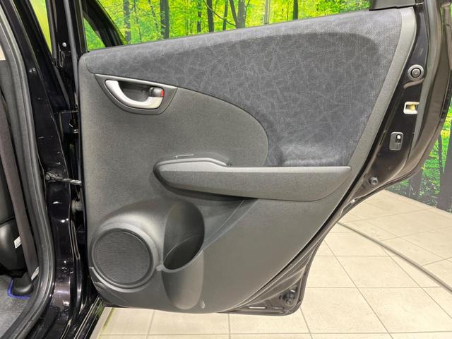 フィットシャトルハイブリッド ハイブリッド　クールエディション　ＳＤナビ　バックカメラ　寒冷地仕様　禁煙車　ハーフレザーシート　ＬＥＤヘッド　クルコン　純正１５インチアルミ　オートライト　デュアルエアコン　Ｂｌｕｅｔｏｏｔｈ　ＣＤ　ＤＶＤ再生　フルセグ（61枚目）