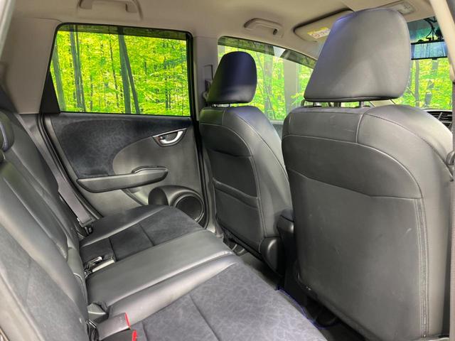 フィットシャトルハイブリッド ハイブリッド　クールエディション　ＳＤナビ　バックカメラ　寒冷地仕様　禁煙車　ハーフレザーシート　ＬＥＤヘッド　クルコン　純正１５インチアルミ　オートライト　デュアルエアコン　Ｂｌｕｅｔｏｏｔｈ　ＣＤ　ＤＶＤ再生　フルセグ（63枚目）