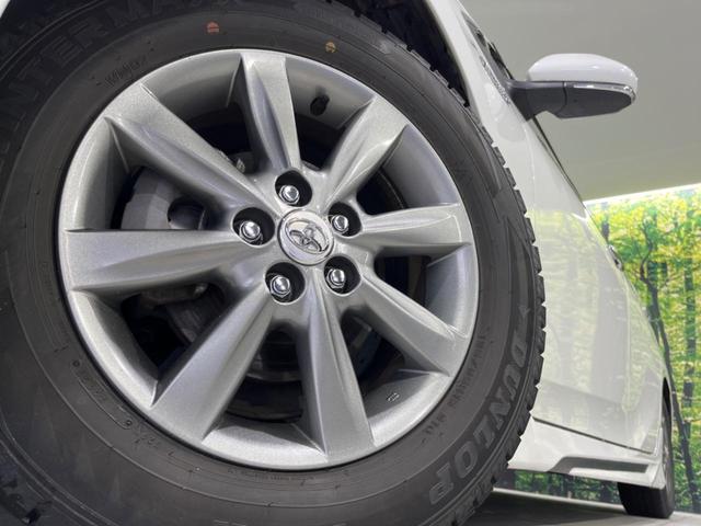 プリウス Ａ　純正１１インチナビ　サンルーフ　衝突軽減システム　ブラインドスポットモニター　ヘッドアップディスプレイ　車線逸脱警告　ＬＥＤヘッドライト　バックカメラ　パワーシート（14枚目）