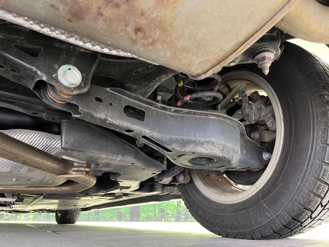 プリウス Ａ　純正１１インチナビ　サンルーフ　衝突軽減システム　ブラインドスポットモニター　ヘッドアップディスプレイ　車線逸脱警告　ＬＥＤヘッドライト　バックカメラ　パワーシート（24枚目）