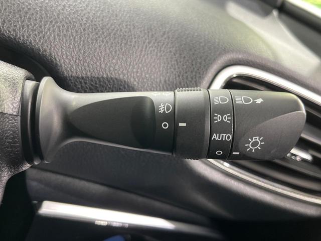 プリウス Ａ　純正１１インチナビ　サンルーフ　衝突軽減システム　ブラインドスポットモニター　ヘッドアップディスプレイ　車線逸脱警告　ＬＥＤヘッドライト　バックカメラ　パワーシート（28枚目）