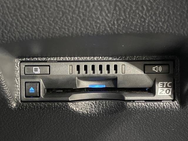 プリウス Ａ　純正１１インチナビ　サンルーフ　衝突軽減システム　ブラインドスポットモニター　ヘッドアップディスプレイ　車線逸脱警告　ＬＥＤヘッドライト　バックカメラ　パワーシート（42枚目）