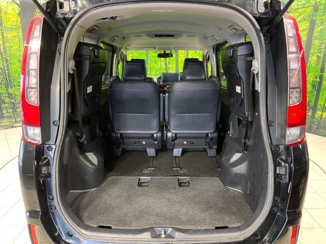 ���i�̂���������ʋ΁A���}���ɏ\���ȉ׎��X�y�[�X���m�ۂ��Ă���܂��B�Z�J���h�V�[�g��|���ƁA�傫�ȉו��̐ύڂ��\�ł���