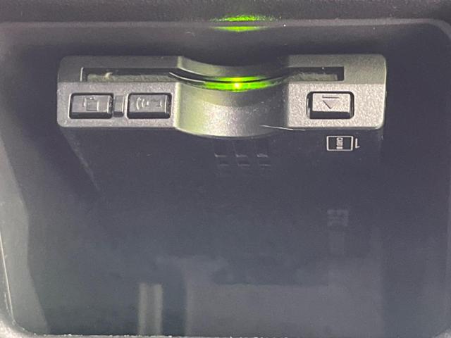 タント カスタムＸ　トップエディションＳＡＩＩＩ　バックカメラ　衝突被害軽減システム　ハーフレザーシート　ＬＥＤヘッド　純正１４インチアルミ　オートライト　オートエアコン　ＬＥＤフォグ（7枚目）