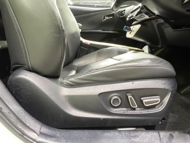 プリウス Ａプレミアム　モデリスタエアロ　衝突軽減システム　４ＷＤ　純正９インチナビ　寒冷地仕様　合皮シート　パワーシート　ブラインドスポットモニター　ヘッドアップディスプレイ　ＬＥＤヘッドライト　Ｂｌｕｅｔｏｏｔｈ再生（9枚目）