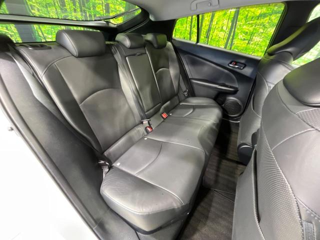 プリウス Ａプレミアム　モデリスタエアロ　衝突軽減システム　４ＷＤ　純正９インチナビ　寒冷地仕様　合皮シート　パワーシート　ブラインドスポットモニター　ヘッドアップディスプレイ　ＬＥＤヘッドライト　Ｂｌｕｅｔｏｏｔｈ再生（12枚目）