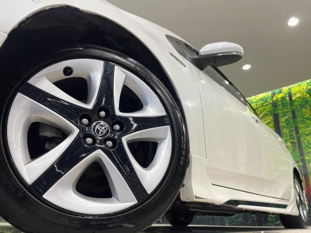 プリウス Ａプレミアム　モデリスタエアロ　衝突軽減システム　４ＷＤ　純正９インチナビ　寒冷地仕様　合皮シート　パワーシート　ブラインドスポットモニター　ヘッドアップディスプレイ　ＬＥＤヘッドライト　Ｂｌｕｅｔｏｏｔｈ再生（15枚目）