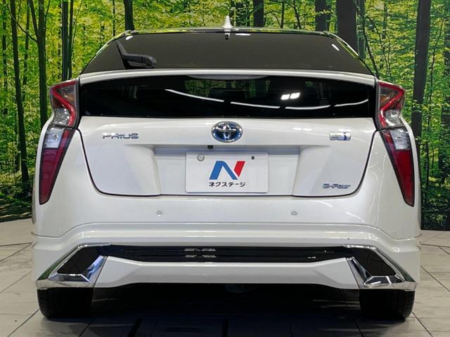 プリウス Ａプレミアム　モデリスタエアロ　衝突軽減システム　４ＷＤ　純正９インチナビ　寒冷地仕様　合皮シート　パワーシート　ブラインドスポットモニター　ヘッドアップディスプレイ　ＬＥＤヘッドライト　Ｂｌｕｅｔｏｏｔｈ再生（17枚目）
