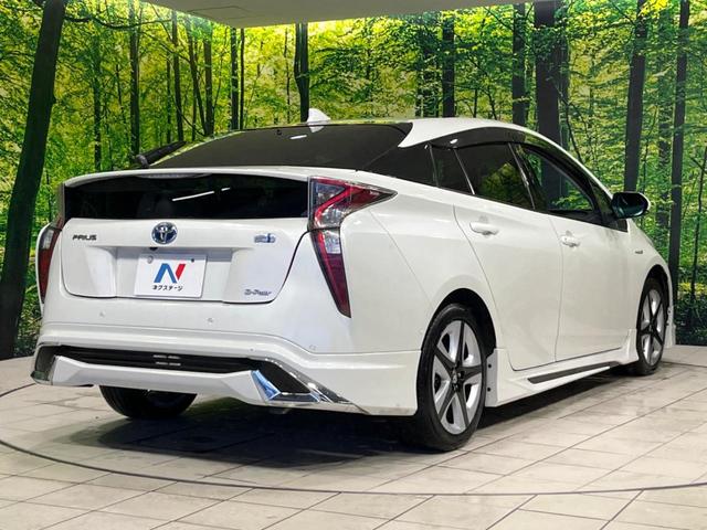 プリウス Ａプレミアム　モデリスタエアロ　衝突軽減システム　４ＷＤ　純正９インチナビ　寒冷地仕様　合皮シート　パワーシート　ブラインドスポットモニター　ヘッドアップディスプレイ　ＬＥＤヘッドライト　Ｂｌｕｅｔｏｏｔｈ再生（19枚目）