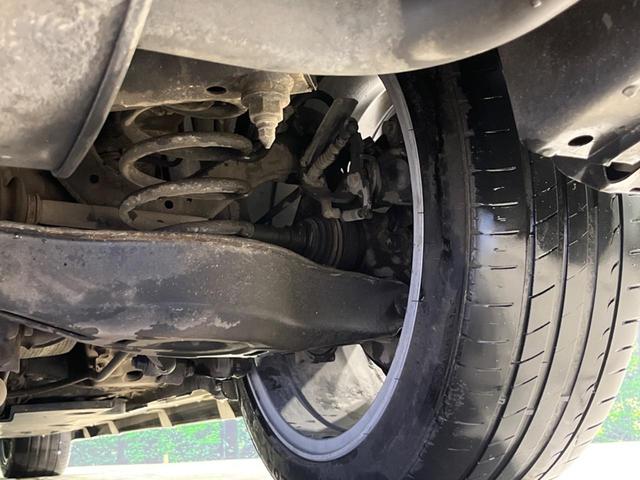 プリウス Ａプレミアム　モデリスタエアロ　衝突軽減システム　４ＷＤ　純正９インチナビ　寒冷地仕様　合皮シート　パワーシート　ブラインドスポットモニター　ヘッドアップディスプレイ　ＬＥＤヘッドライト　Ｂｌｕｅｔｏｏｔｈ再生（23枚目）