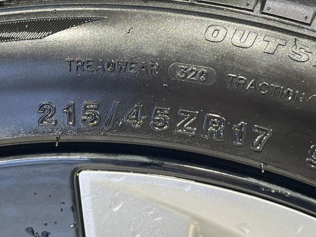 プリウス Ａプレミアム　モデリスタエアロ　衝突軽減システム　４ＷＤ　純正９インチナビ　寒冷地仕様　合皮シート　パワーシート　ブラインドスポットモニター　ヘッドアップディスプレイ　ＬＥＤヘッドライト　Ｂｌｕｅｔｏｏｔｈ再生（66枚目）