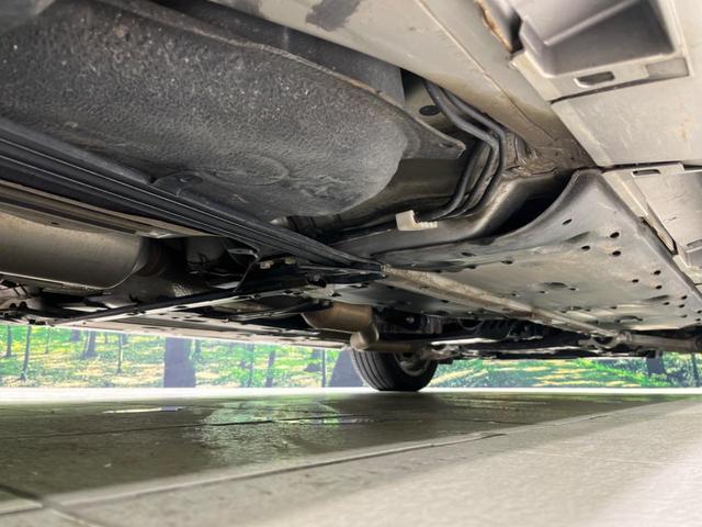 クラウンハイブリッド ロイヤルサルーン　Ｆｏｕｒ　４ＷＤ　衝突被害軽減システム　純正８インチナビ　禁煙車　オプション１７インチアルミホイール　レーダークルーズ　シートヒーター　パワーシート　ＬＥＤヘッド　Ｂｌｕｅｔｏｏｔｈ再生（23枚目）