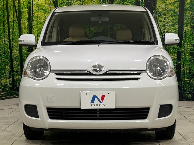 シエンタ Ｘ　７人乗り　４ＷＤ　禁煙車　ＣＤ　ベージュインテリア　パワーウィンドウ　電動格納ミラー　ヘッドライトレベライザー　ウィンカーミラー（12枚目）