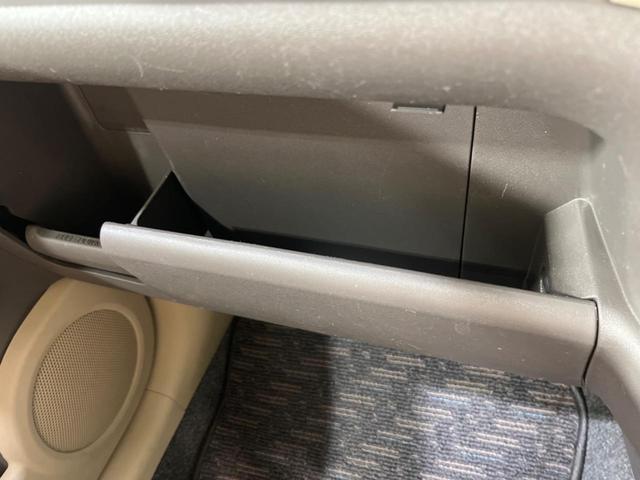 シエンタ Ｘ　７人乗り　４ＷＤ　禁煙車　ＣＤ　ベージュインテリア　パワーウィンドウ　電動格納ミラー　ヘッドライトレベライザー　ウィンカーミラー（33枚目）
