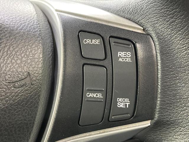 �y�N���[�Y�R���g���[���z�������H�����N���N���s�B�A�N�Z���𗣂��Ă���葬�x�ő��s���ł��A�������^�]���̕��S���y���I�����E�������ȒP�ȃX�C�b�`����Œ����ł��܂��B