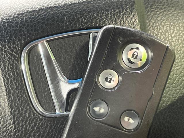 �y�L�[���X�z�������ꂽ�ꏊ����ł��{�^����Ńh�A�̊J���E�{�����ł���̂łƂ��Ă��֗��I�h�A�̌�������ɏ������邱�Ƃ�����܂����