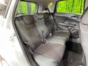 後部座席も気になるようなキズ・汚れやへたり等、大きなダメージはなく、良好な状態です。
