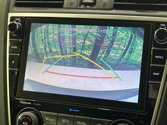 【バックカメラ】駐車時に後方がリアルタイム映像で確認できます。大型商業施設や立体駐車場での駐車時や、夜間のバック時に大活躍！運転スキルに関わらず、今や必須となった装備のひとつです！ 6