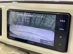 【バックカメラ】駐車時に後方がリアルタイム映像で確認できます。大型商業施設や立体駐車場での駐車時や、夜間のバック時に大活躍！運転スキルに関わらず、今や必須となった装備のひとつです！ 5