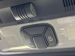 【両側パワースライドドア】スマートキーや運転席のスイッチで後席両側スライドドアの開閉が可能♪電動だから力を入れてドアを開ける必要が無く、小さなお子様でも簡単に開け閉めでき快適です♪ 7