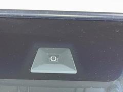 【ホンダセンシング】走行中に前方の車両等を認識し、衝突しそうな時は警報とブレーキで衝突回避と被害軽減をアシスト。より安全にドライブをお楽しみいただけます。 3