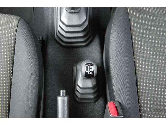 ジムニー ６６０　ＸＬ　４ＷＤ（10枚目）