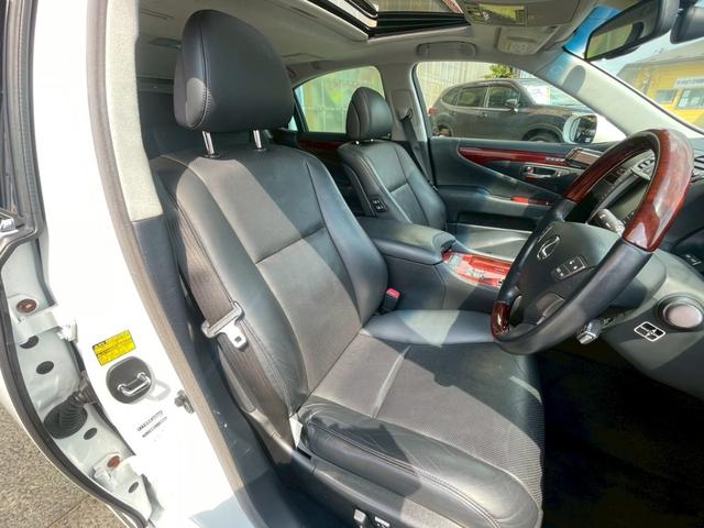 ＬＳ ＬＳ４６０　バージョンＣ　Ｉパッケージ　純正ＨＤＤナビ　バックカメラ　サンルーフ　フルセグＴＶ　ＨＩＤオートライト　エアシート　ＤＶＤ　ドアクルーザー　純正１８インチアルミホイール　リアシートヒーター　クルコン（39枚目）