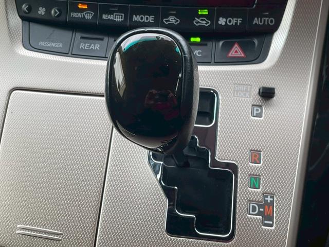 ヴェルファイア 2.4Z ゴールデンアイズ 純正HDDナビ CD DVD フルセグTV Bluetooth バックカメラ 両側パワースライドドア Wサンルーフ オートHIDライト クルコン パワーバックドア ETC ステアリングスイッチ(13枚目)