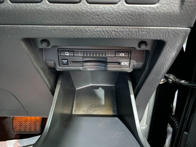 ヴェルファイア 2.4Z ゴールデンアイズ 純正HDDナビ CD DVD フルセグTV Bluetooth バックカメラ 両側パワースライドドア Wサンルーフ オートHIDライト クルコン パワーバックドア ETC ステアリングスイッチ(16枚目)