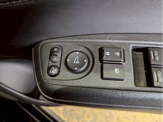 ジェイド ハイブリッドＸ・ホンダセンシング　禁煙　純正８インチＳＤナビ　ブルートゥース　フルセグテレビ　ＤＶＤ再生　ＥＴＣ　前後ドラレコ　ホンダセンシング　レ－ダ－クル－ズコントロ－ズ　フォグ　ＬＥＤオートライト　ＶＳＣ　ミュージックラック（40枚目）