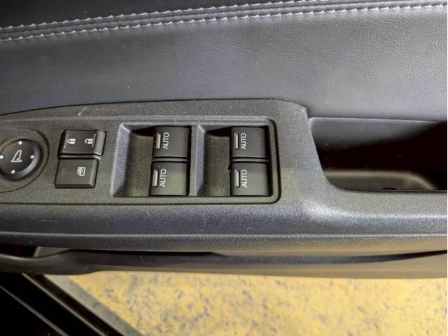 ジェイド ハイブリッドＸ・ホンダセンシング　禁煙　純正８インチＳＤナビ　ブルートゥース　フルセグテレビ　ＤＶＤ再生　ＥＴＣ　前後ドラレコ　ホンダセンシング　レ－ダ－クル－ズコントロ－ズ　フォグ　ＬＥＤオートライト　ＶＳＣ　ミュージックラック（41枚目）