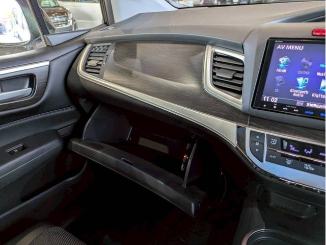 ジェイド ハイブリッドＸ・ホンダセンシング　禁煙　純正８インチＳＤナビ　ブルートゥース　フルセグテレビ　ＤＶＤ再生　ＥＴＣ　前後ドラレコ　ホンダセンシング　レ－ダ－クル－ズコントロ－ズ　フォグ　ＬＥＤオートライト　ＶＳＣ　ミュージックラック（59枚目）