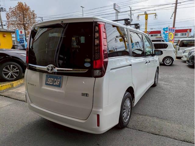 エスクァイア ハイブリッドＧｉ　純正９インチＳＤナビ　ＣＤＤＶＤ再生　バックカメラ　ブルートゥース　フルセグ　両側パワースライドドア　前後ドラレコ　？左右シ－トヒ－タ　ＬＥＤオートライト　クルーズコントロール　フリップダウンモニター（30枚目）