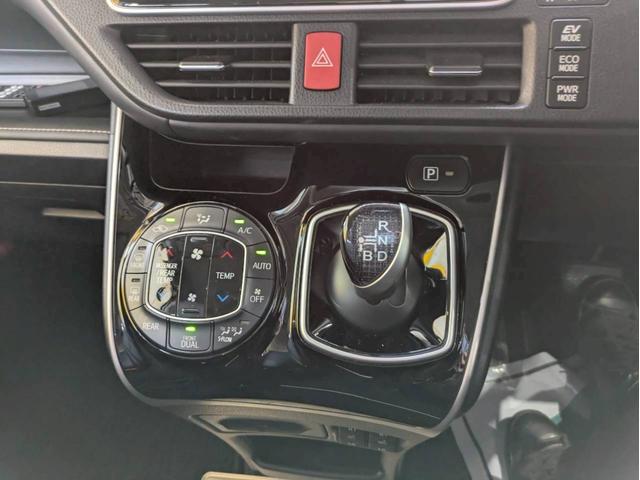 エスクァイア ハイブリッドＧｉ　純正９インチＳＤナビ　ＣＤＤＶＤ再生　バックカメラ　ブルートゥース　フルセグ　両側パワースライドドア　前後ドラレコ　？左右シ－トヒ－タ　ＬＥＤオートライト　クルーズコントロール　フリップダウンモニター（47枚目）