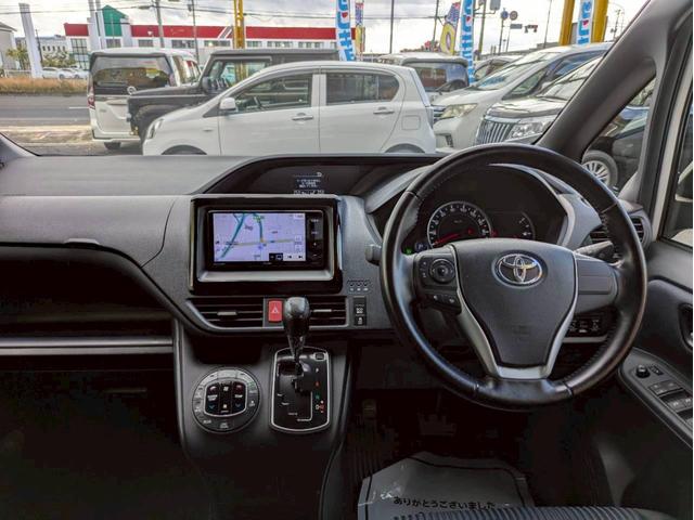 ☆内装美車☆ダッシュボードもシートも当然キレイ・清潔に仕上げております。内装のキレイなお車は気持ちがいいですし、コンディションのいい車が多いんです♪