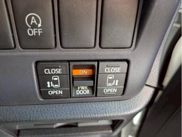 あると嬉しい両側パワースライドドアです！パワースライドドアの後付けは出来ないので貴重な装備ですよ♪
