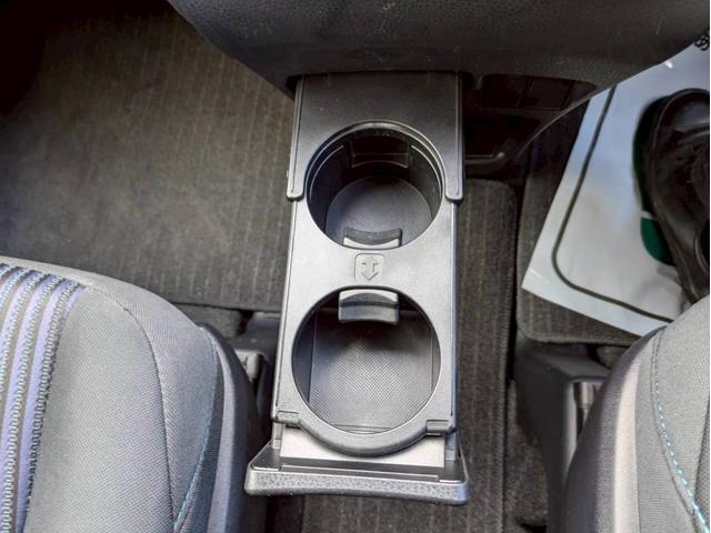 ドライブに必需品のドリンクホルダー