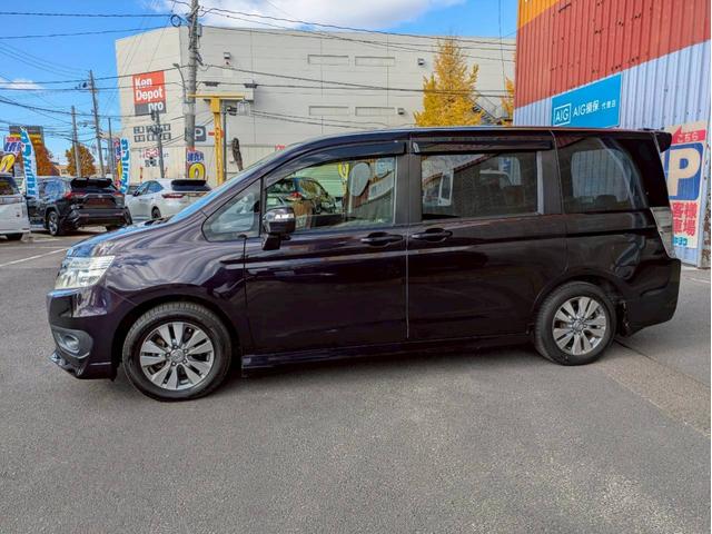 ステップワゴンスパーダ インターナビ　パワーエディション　禁煙車　ＨＤＤインターナビ　ＤＶＤ再生　ワンセグテレビ　ＥＴＣ　ミュージックサーバー　ＶＳＣ　フリップダウンモニター　バックカメラ　両側パワースライドドア　オートエアコン　ドラレコ（14枚目）