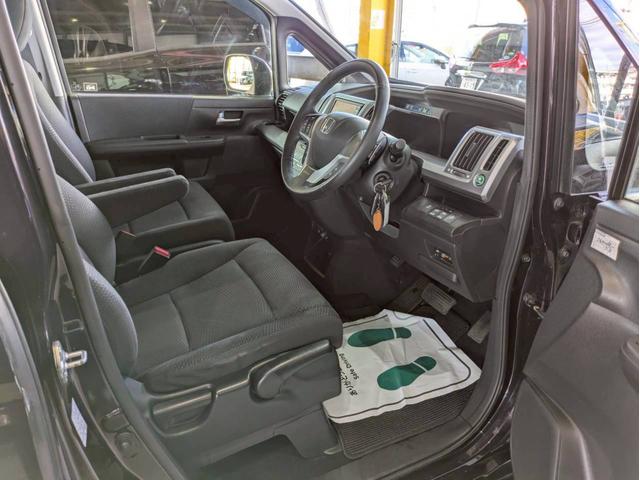 ステップワゴンスパーダ インターナビ　パワーエディション　禁煙車　ＨＤＤインターナビ　ＤＶＤ再生　ワンセグテレビ　ＥＴＣ　ミュージックサーバー　ＶＳＣ　フリップダウンモニター　バックカメラ　両側パワースライドドア　オートエアコン　ドラレコ（21枚目）
