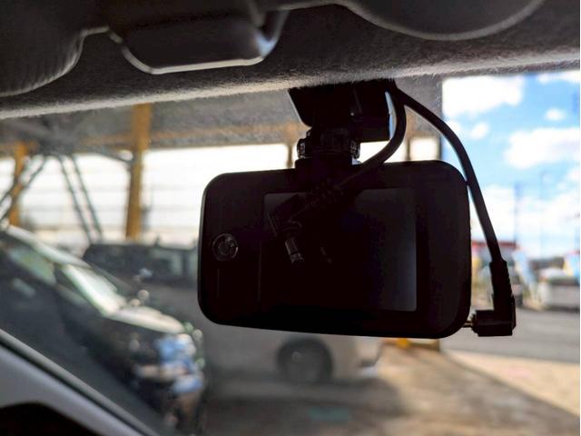 ステップワゴンスパーダ インターナビ　パワーエディション　禁煙車　ＨＤＤインターナビ　ＤＶＤ再生　ワンセグテレビ　ＥＴＣ　ミュージックサーバー　ＶＳＣ　フリップダウンモニター　バックカメラ　両側パワースライドドア　オートエアコン　ドラレコ（37枚目）