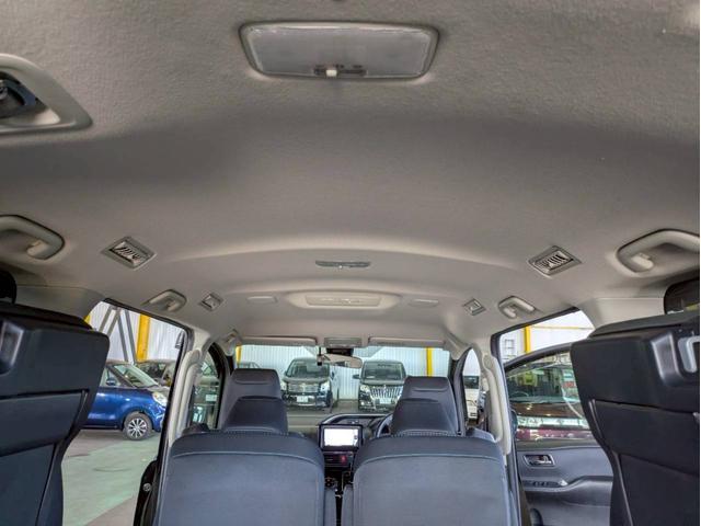 ヴォクシー ＺＳ　煌ＩＩ　禁煙車　純正ＳＤナビ　ブルートゥース　フルセグテレビ　ＤＶＤ再生　ＥＴＣ　オートマチックハイビーム　プリクラッシュセーフティシステム　ＶＳＣ　バックカメラ　車線逸脱警報　アイドリングストップ（26枚目）