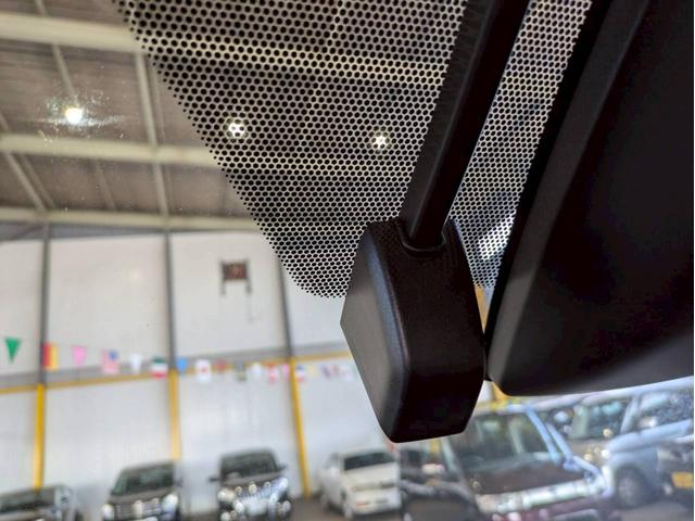 ヴォクシー ＺＳ　煌ＩＩ　禁煙車　純正ＳＤナビ　ブルートゥース　フルセグテレビ　ＤＶＤ再生　ＥＴＣ　オートマチックハイビーム　プリクラッシュセーフティシステム　ＶＳＣ　バックカメラ　車線逸脱警報　アイドリングストップ（31枚目）