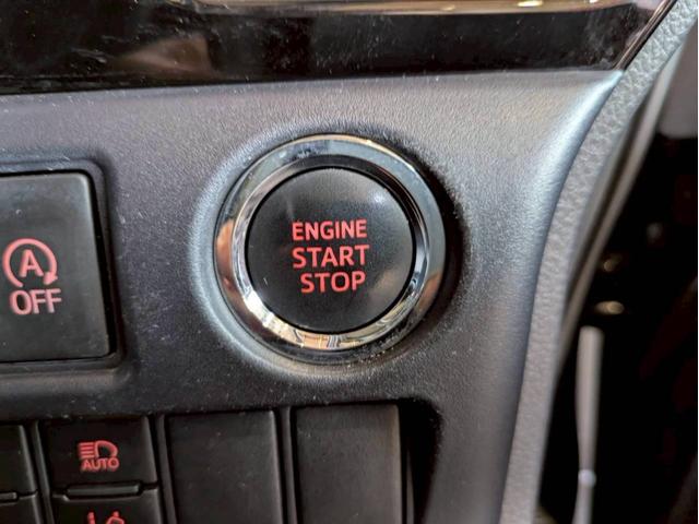 ヴォクシー ＺＳ　煌ＩＩ　禁煙車　純正ＳＤナビ　ブルートゥース　フルセグテレビ　ＤＶＤ再生　ＥＴＣ　オートマチックハイビーム　プリクラッシュセーフティシステム　ＶＳＣ　バックカメラ　車線逸脱警報　アイドリングストップ（41枚目）