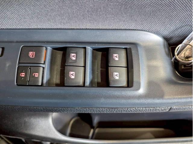 ヴォクシー ＺＳ　煌ＩＩ　禁煙車　純正ＳＤナビ　ブルートゥース　フルセグテレビ　ＤＶＤ再生　ＥＴＣ　オートマチックハイビーム　プリクラッシュセーフティシステム　ＶＳＣ　バックカメラ　車線逸脱警報　アイドリングストップ（49枚目）